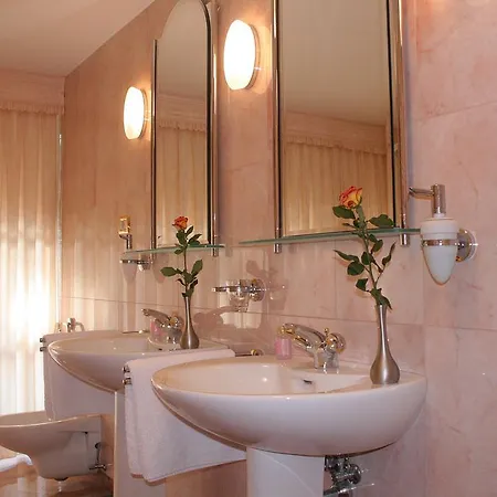 Privillage Stare - &