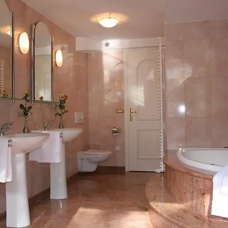 Вилла Privillage Stare - & *