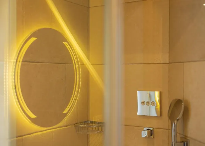 Privillage Stare - & *